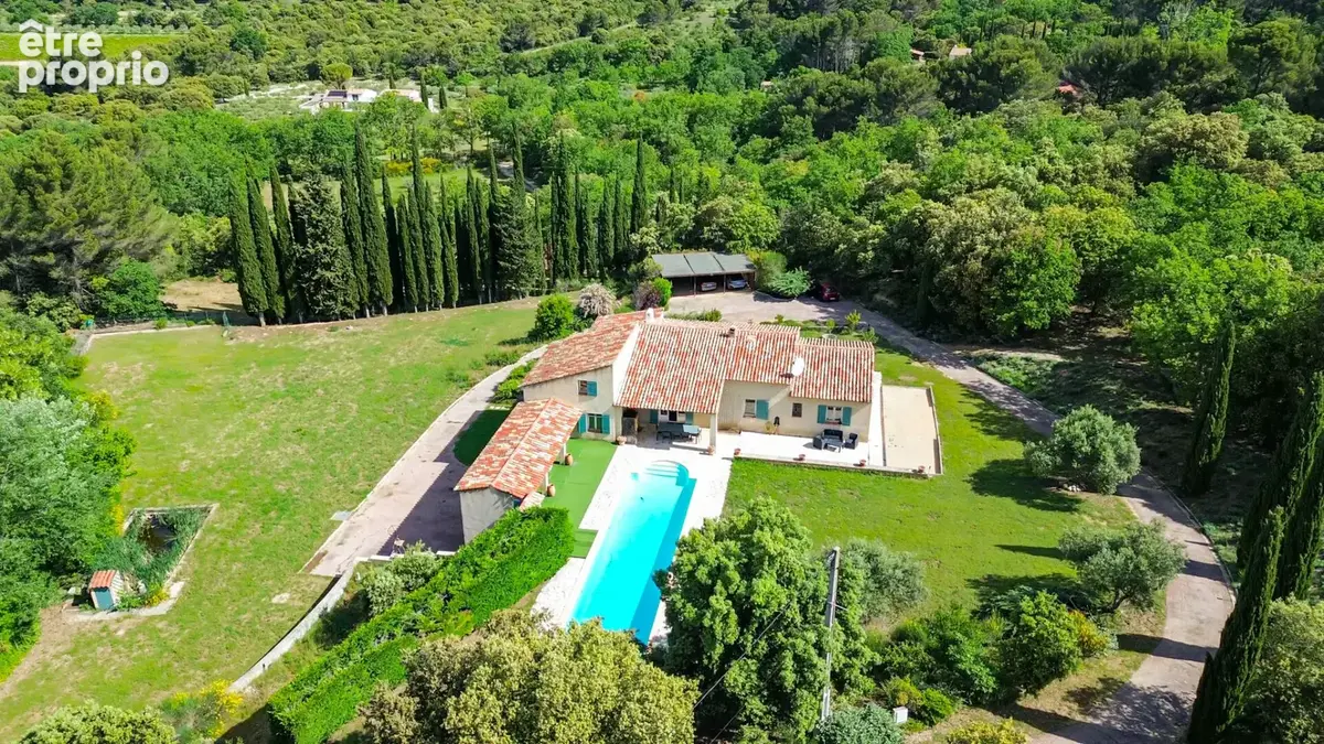 Photo Maison à Vaugines au prix de 995 000€