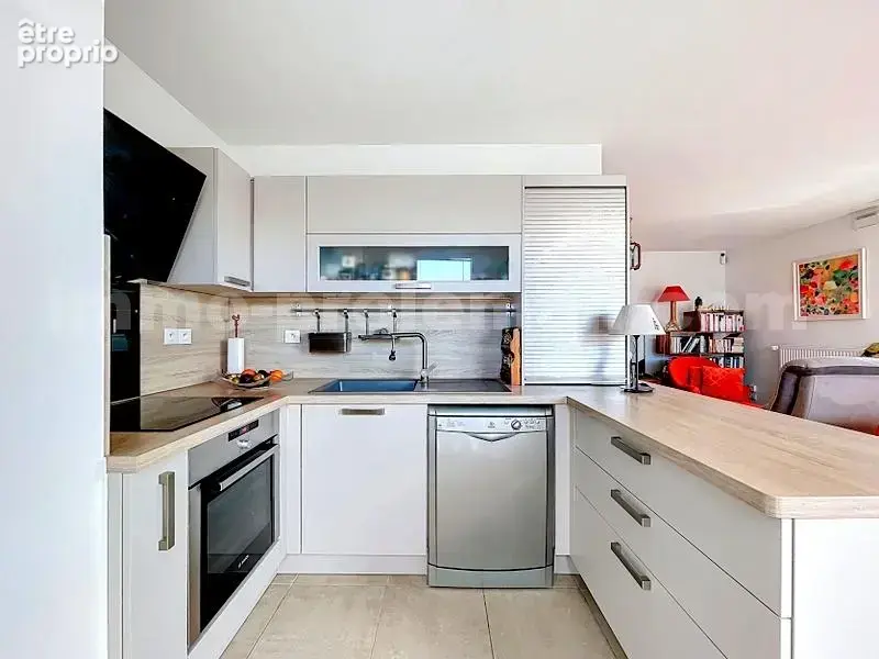 Appartement_T4_Ville_la_grand_Genève_Ceva_tram_Suisse__attique_famille_séjour_salle_a_manger_salon_cuisine_ouverte_chambre_salle_de_bain_terrasse_