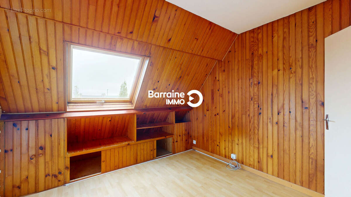 BARRAINE IMMO : A VENDRE - Maison 5 pièces à Brest - Secteur Cavale Blanche PZ00341-FL - photo 11