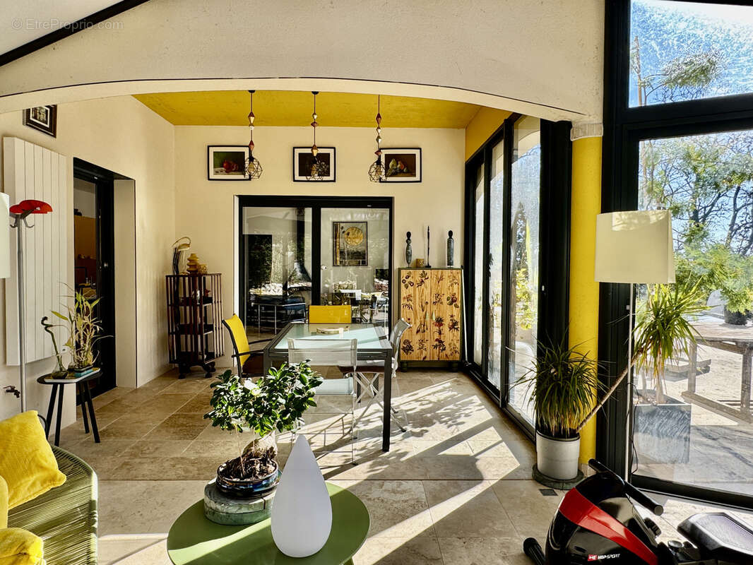 Maison à AUBUSSARGUES