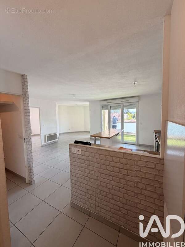 Photo 2 - Appartement à MARSEILLE-5E
