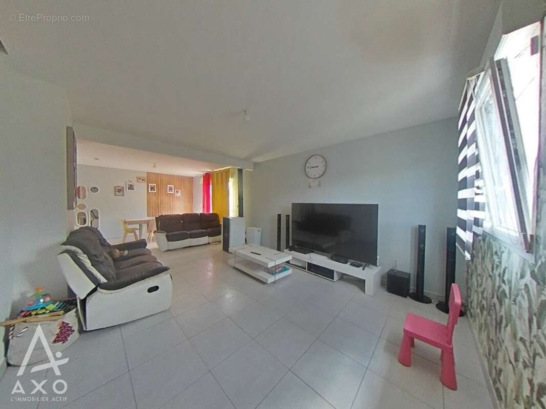 Maison 5 pièces 102 m² à vendre à Tilly-Sur-Seulles (14250) - photo 2