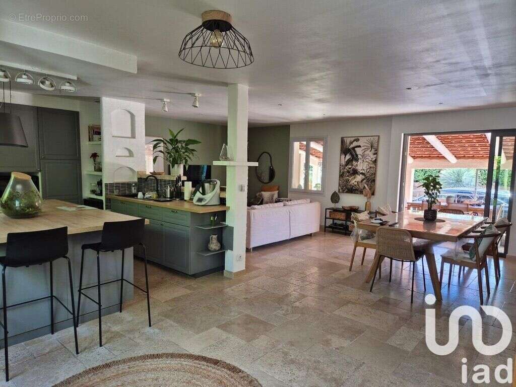 Photo 3 - Maison à COGOLIN