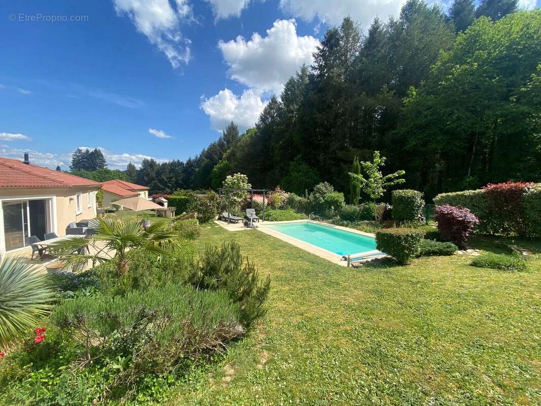 Maison à COGNAC-LA-FORET