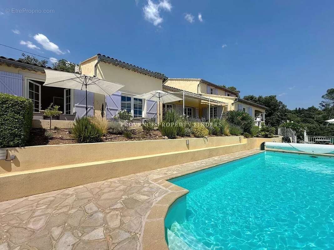 Maison à ENTRECASTEAUX