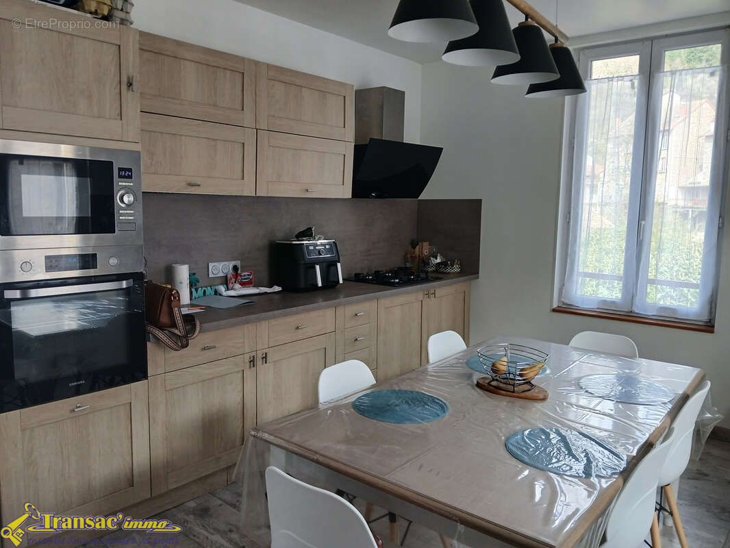 Maison à OLLIERGUES