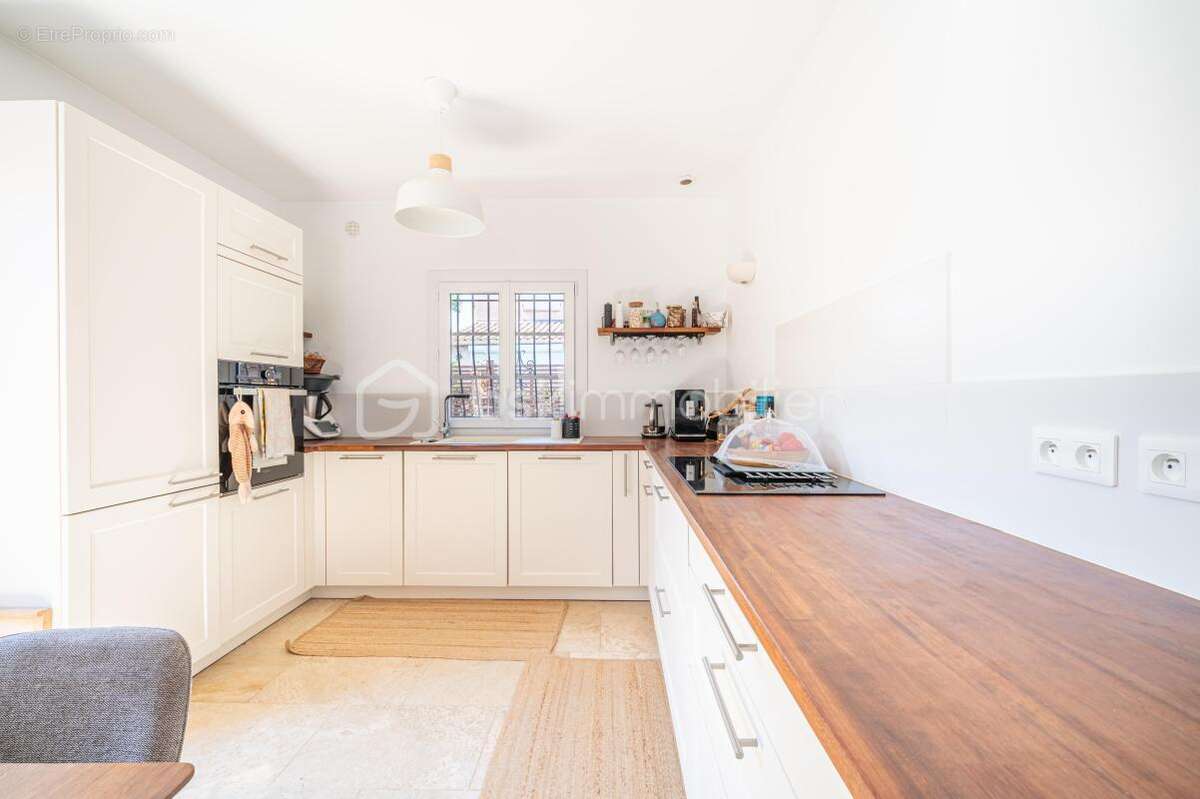 Hyeres - elegante villa de plain-pied renovee avec soin - photo 6