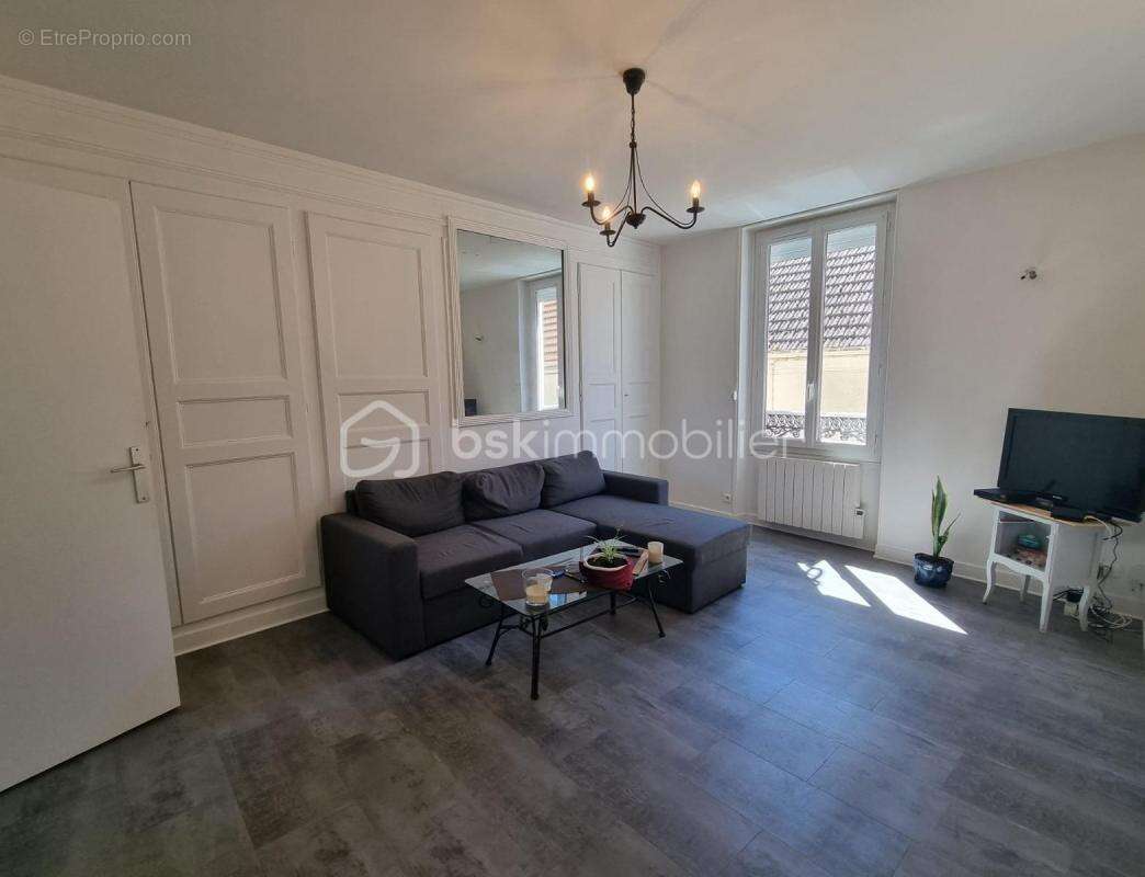 Appartement à REBAIS