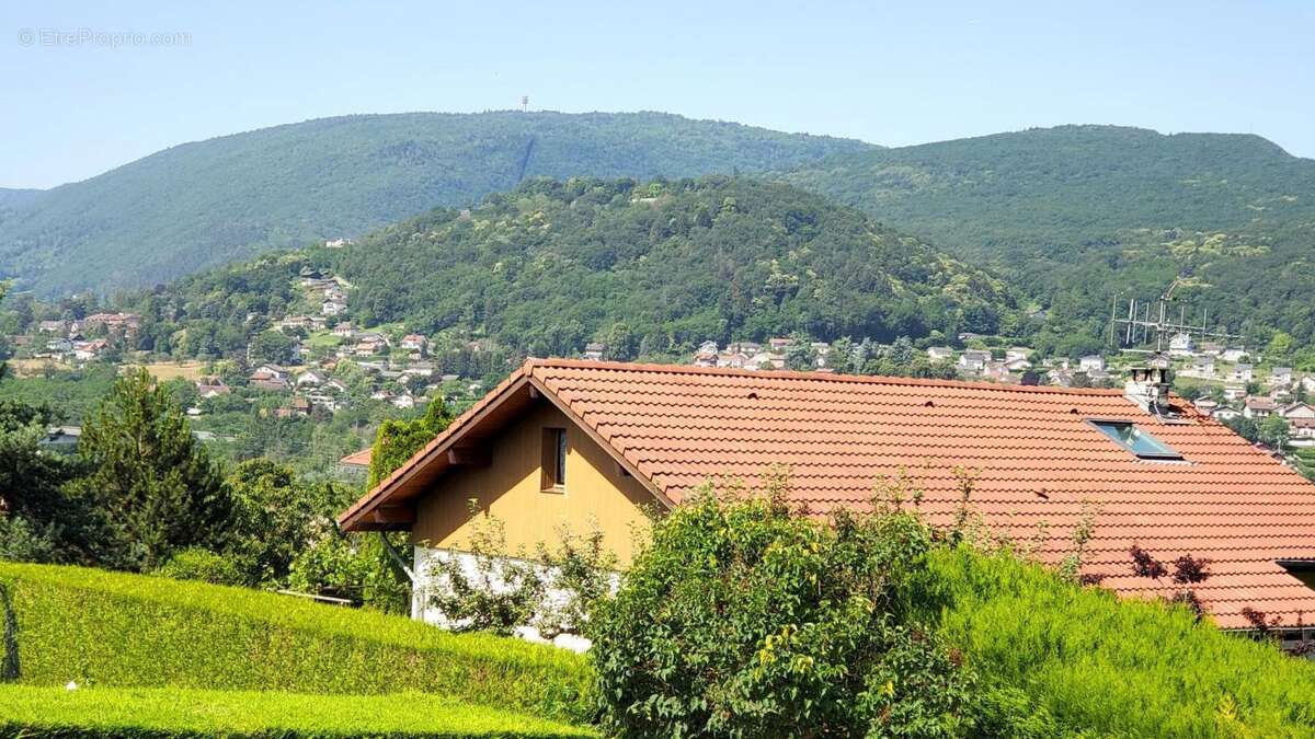 Maison à VETRAZ-MONTHOUX