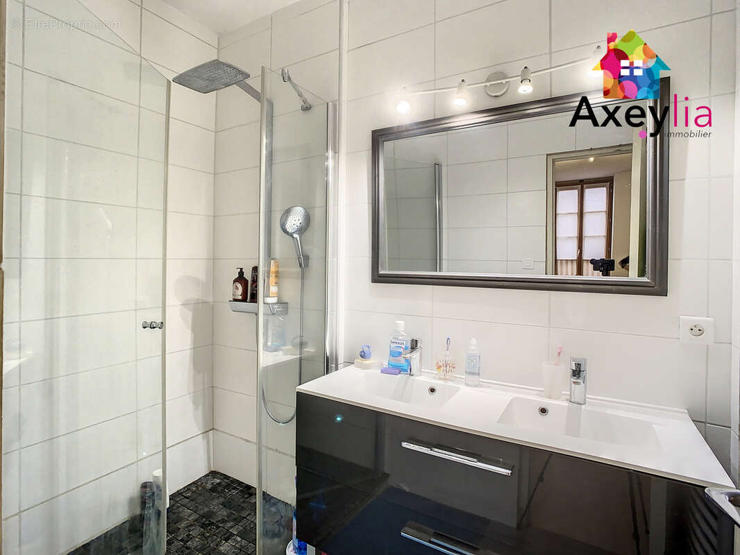 Maison à SAINT-HAON-LE-CHATEL