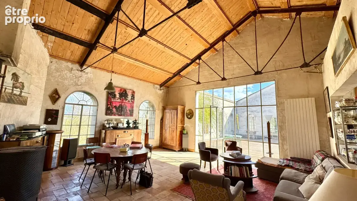 Demeure de prestige de 1200 m² sur 70 000 m² de terrain en bord de riviere. - photo 4