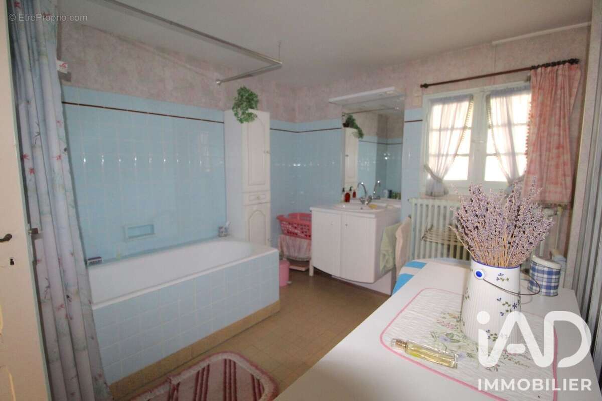 Maison 128 m² à Saint-Fargeau-Ponthierry  - photo 7