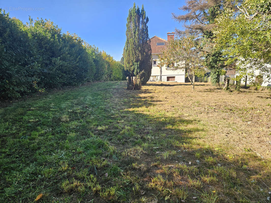 Maison à CHATEAUNEUF-LA-FORET