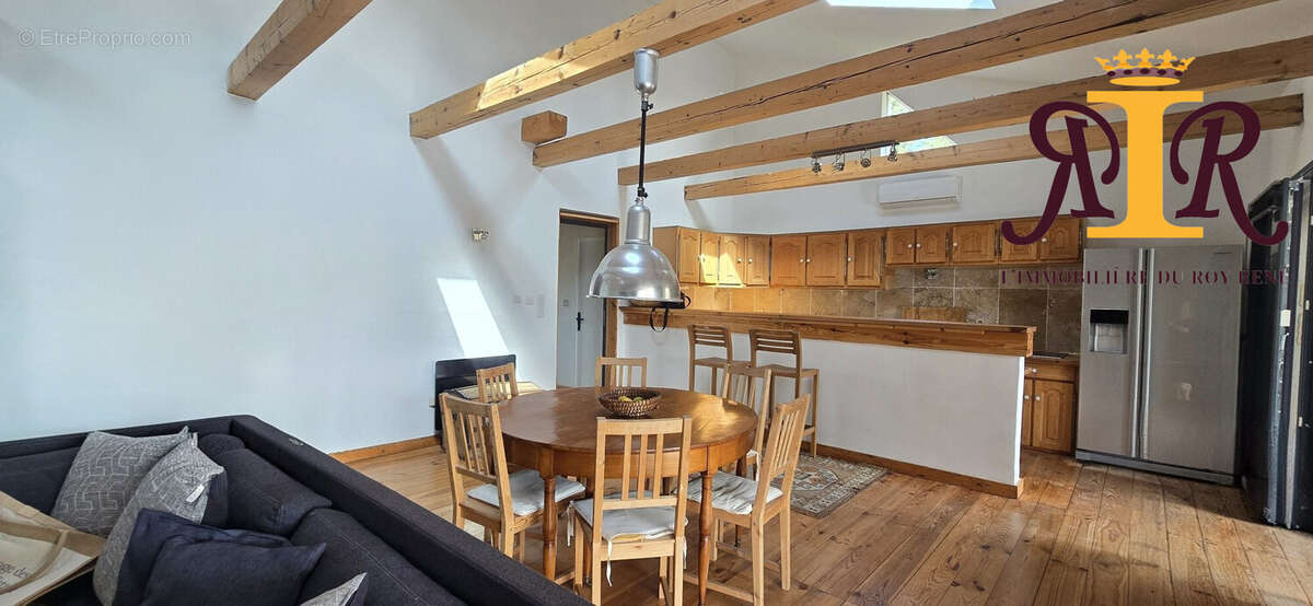 Maison à FOX-AMPHOUX