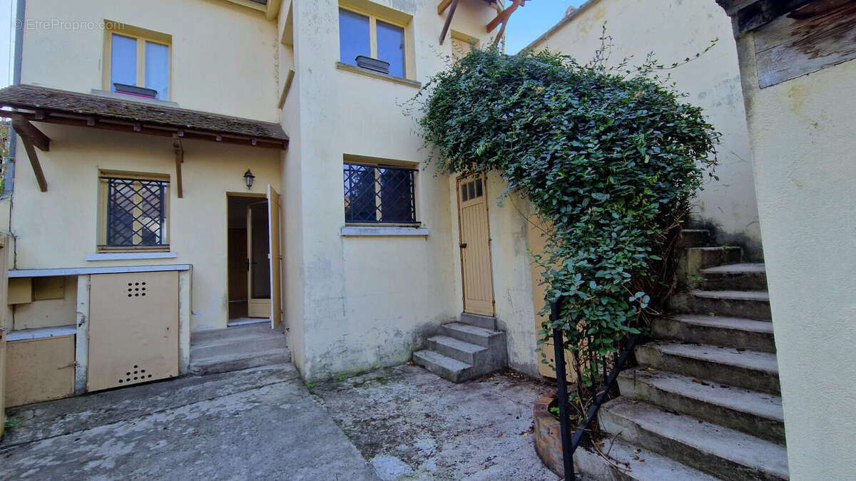 Maison à BRAY-SUR-SEINE