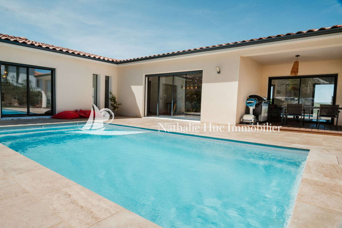 Maison 145 m² à Treilles  - photo 9