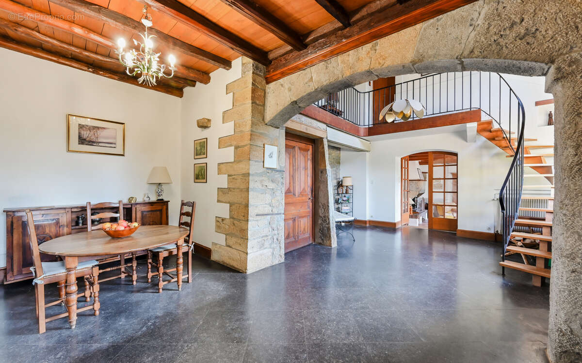 Maison à SAINT-DIDIER-AU-MONT-D'OR