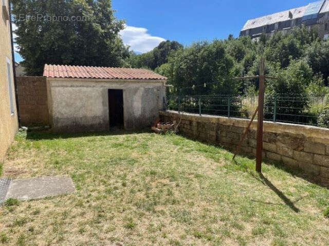Grande maison de village avec terrain attenant - photo 2