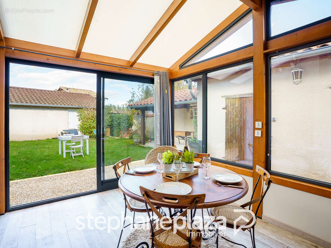 Maison à PONT-DE-VEYLE