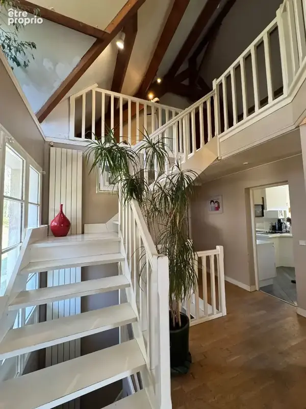 Très belle maison d'architecte avec environnement exceptionnel Proche Thoiry 8 pièces 277 m2 - photo 14