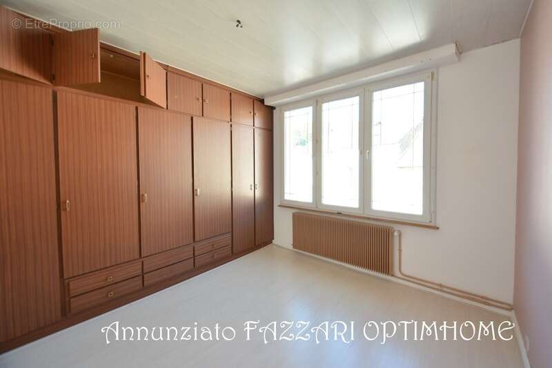 Exclusivité – immeuble de rapport avec local commercial et appartement t3 à montmédy (55600) - photo 24
