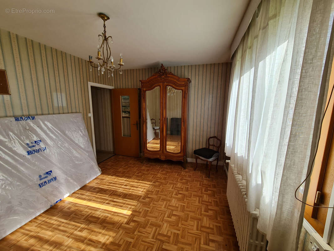 Maison à CALLENGEVILLE