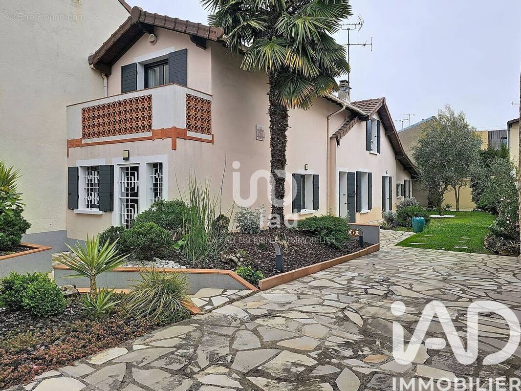 Photo 1 - Maison à CHOISY-LE-ROI