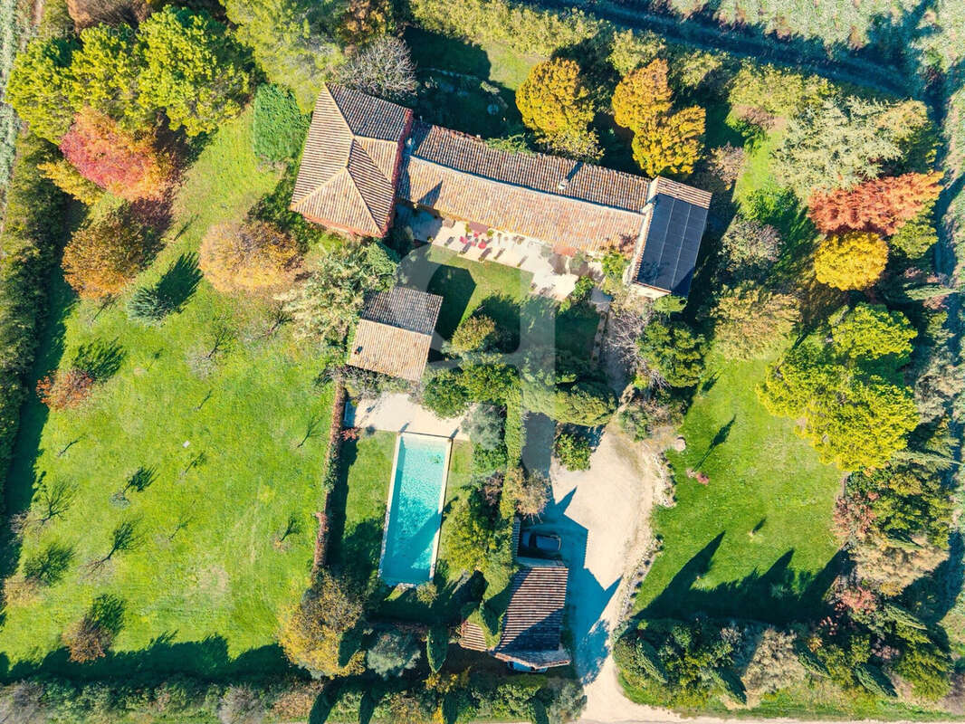 Maison à PERNES-LES-FONTAINES