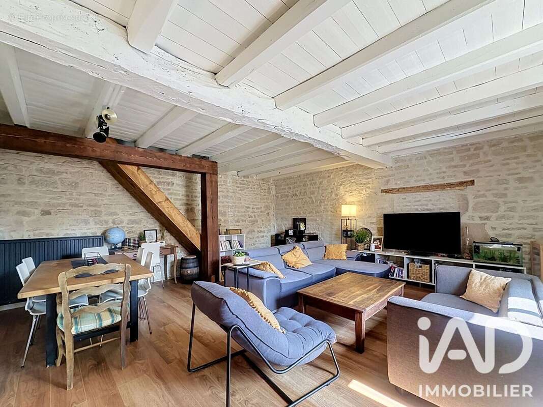 Maison 139 m² à Nuaille-D'aunis  - photo 2