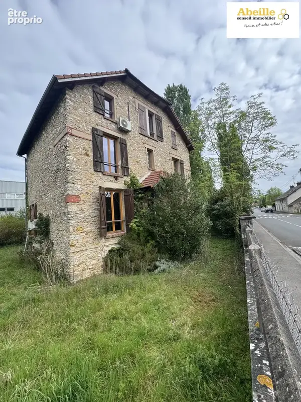 Maison à SAINT-CHERON