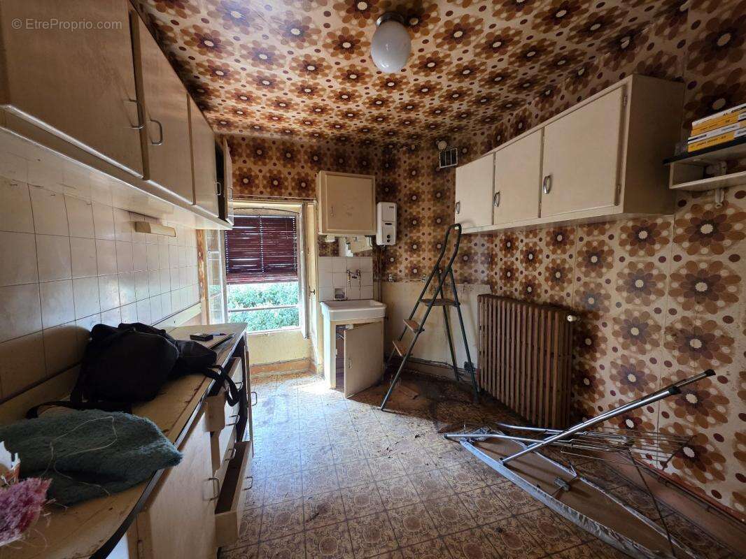 Maison à DUN-LE-POELIER