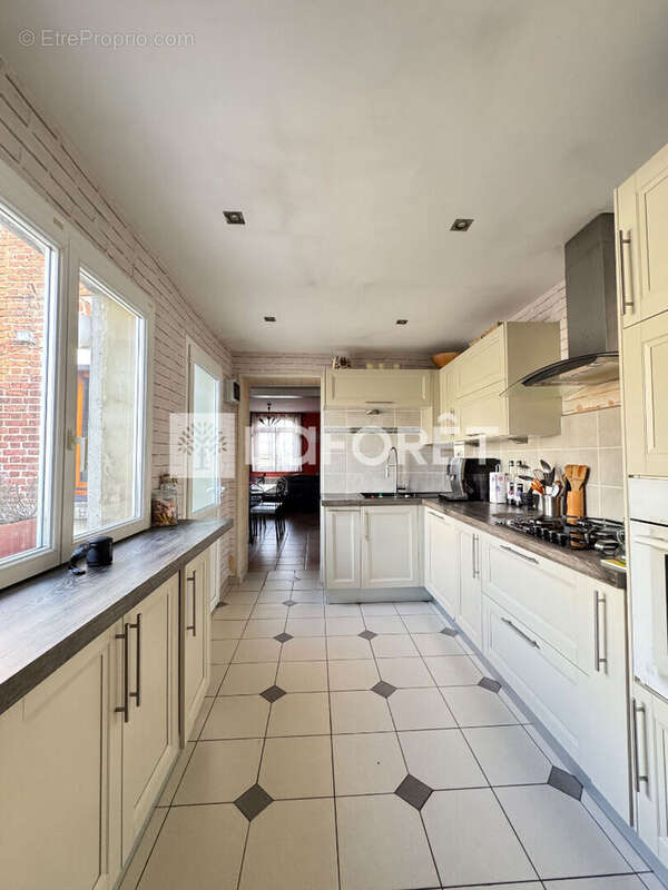 Maison à SIN-LE-NOBLE