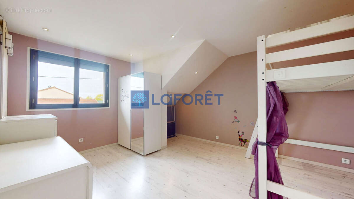 Maison à PARAY-VIEILLE-POSTE