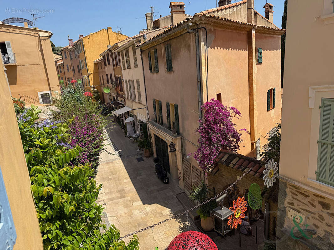 Appartement à BORMES-LES-MIMOSAS