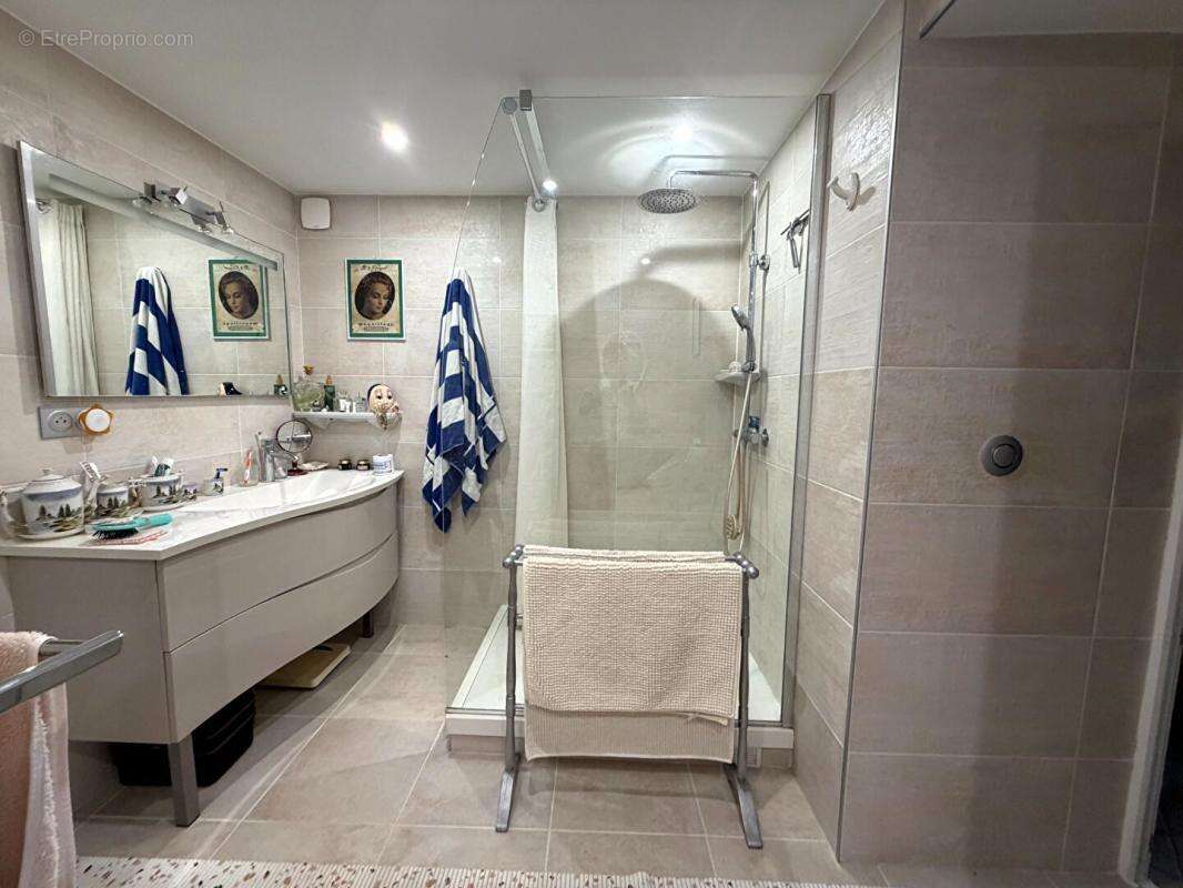 Maison Charentaise de 271 m2 avec 3581m2 de terrain - photo 10
