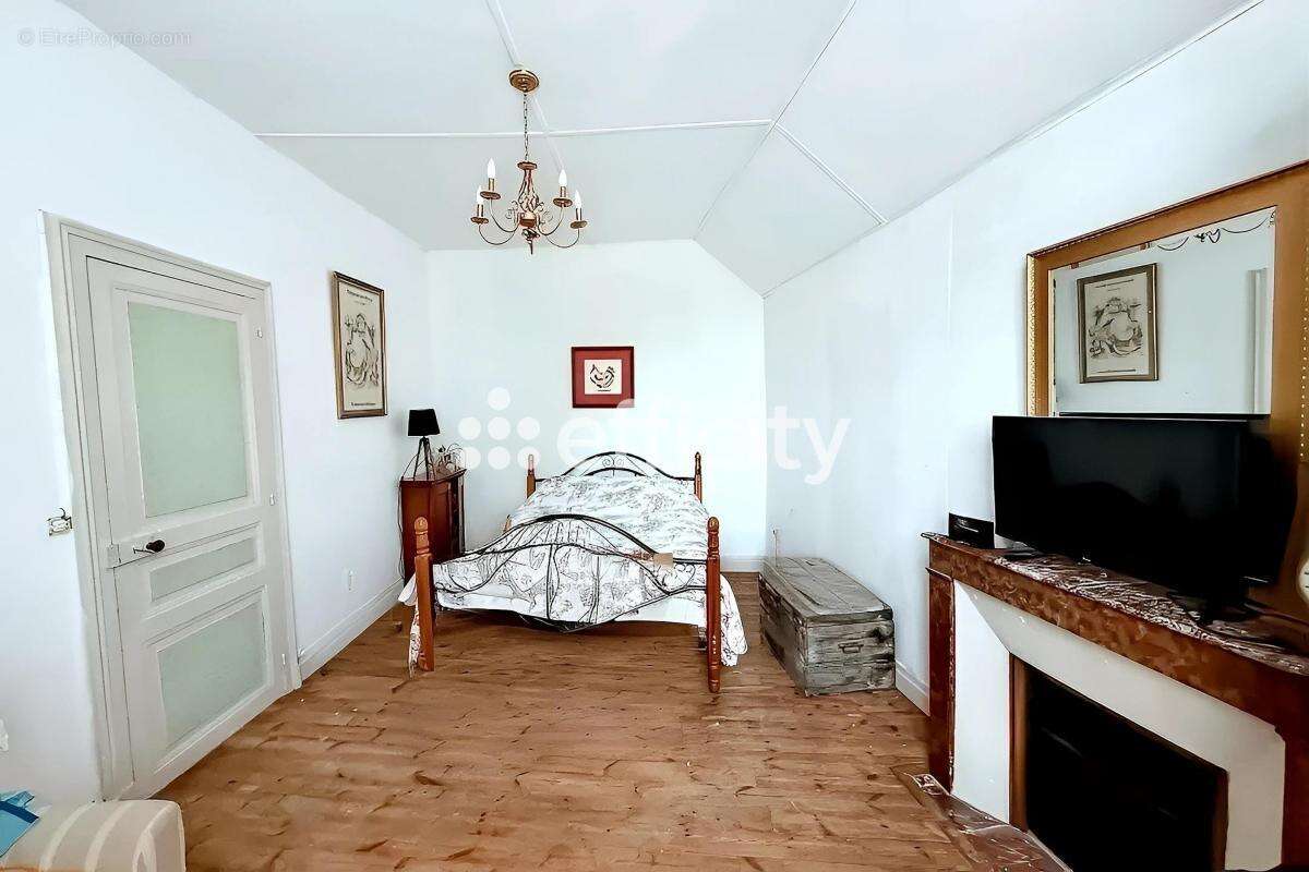 Maison à VILLEFAGNAN