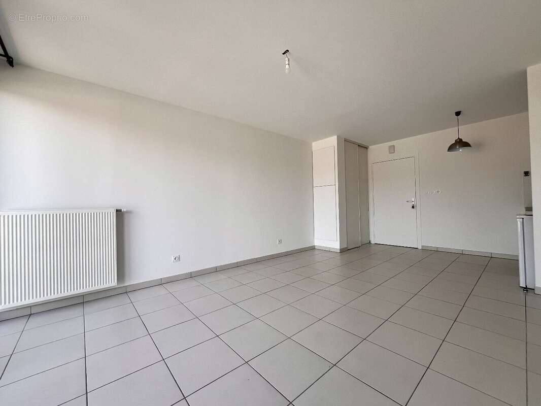 Saint-jean - spacieux t2 de 42m² avec balcon et 2 parkings sous-sol - photo 2