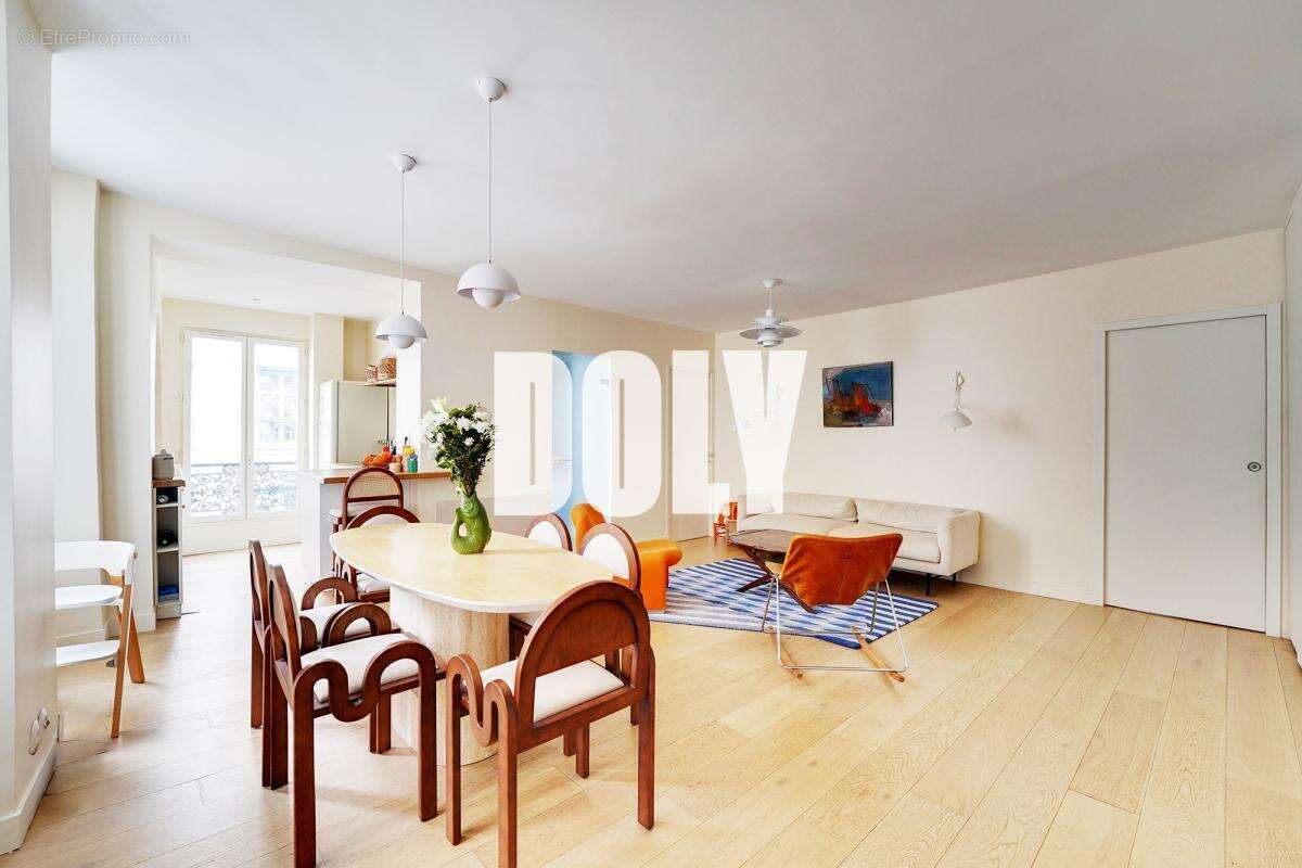 Appartement à PARIS-2E