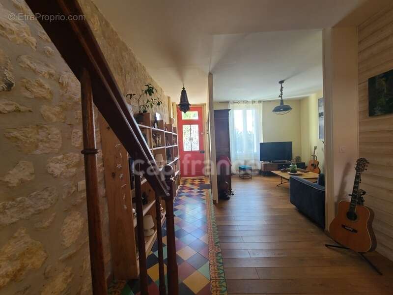 Maison à vendre sur Saintes - photo 3