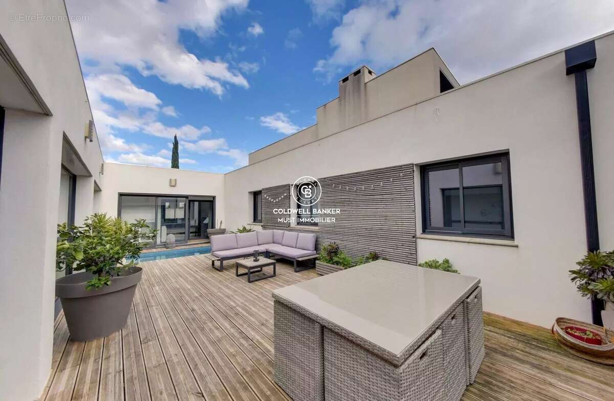 Maison à VILLENEUVE-DE-LA-RAHO