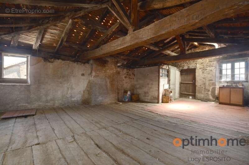 Maison à CONFOLENS