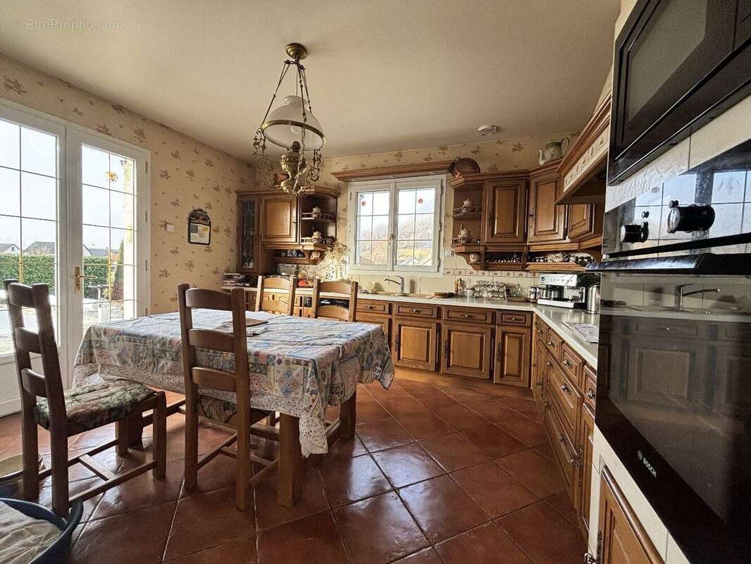 Maison 5 chambres, 210 m2 avec piscine - photo 3