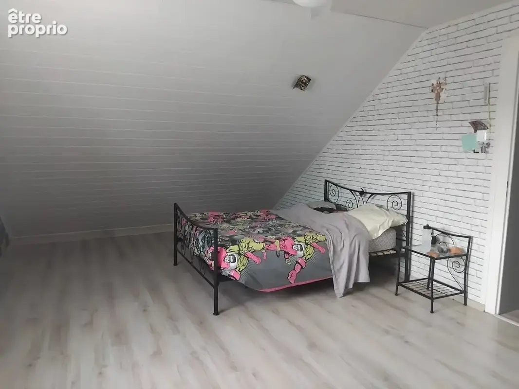 Maison 153.42m² T5 sur 2300m² Terrain clos + garage et annexes - photo 6