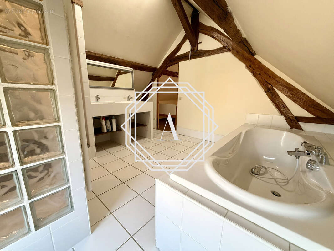 Maison à SAINT-CREPIN-IBOUVILLERS