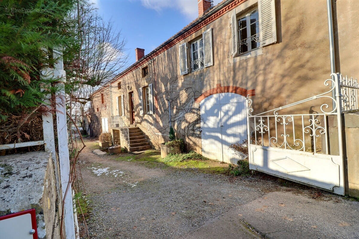 Maison à MOROGES