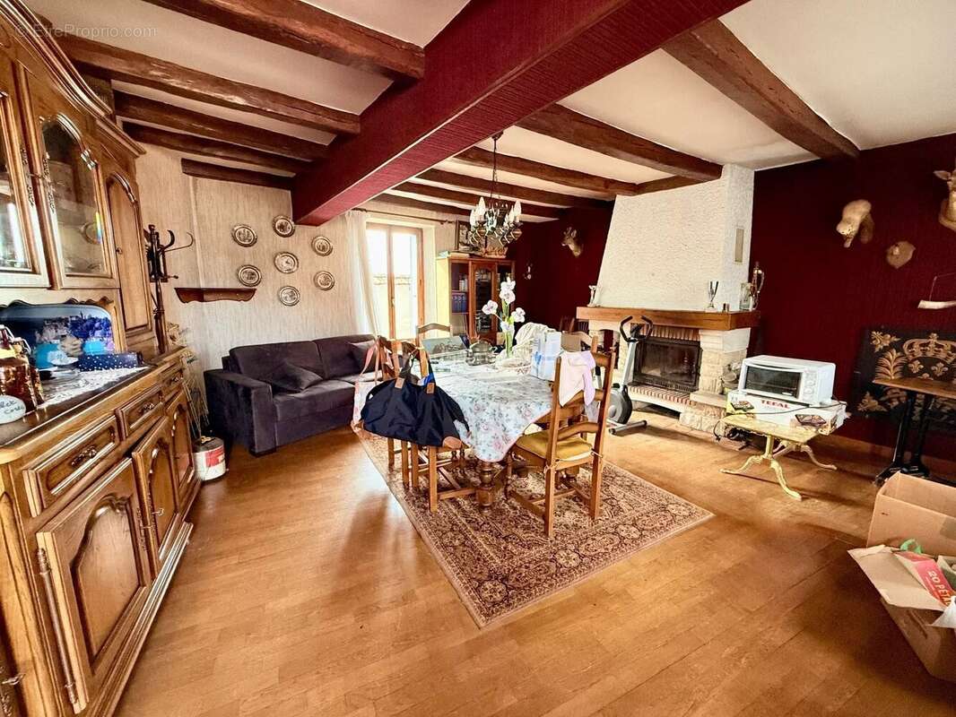 Maison à SOULAUCOURT-SUR-MOUZON