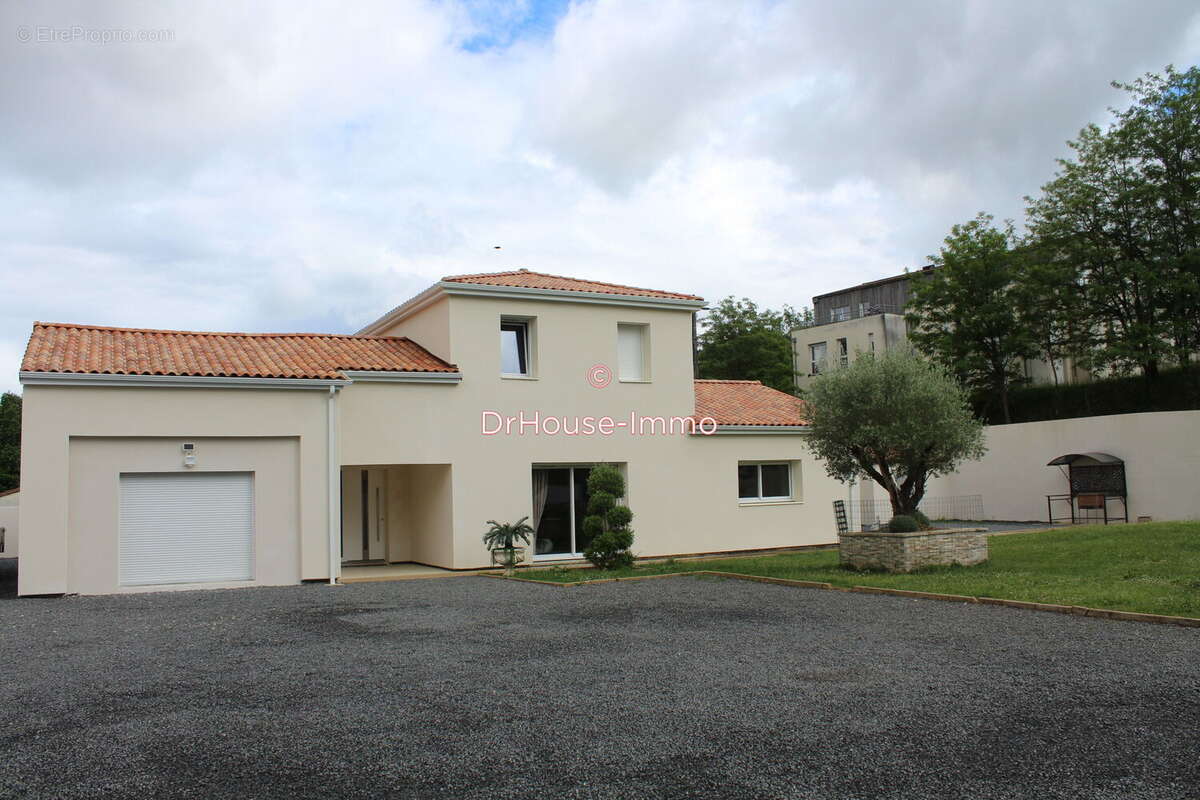 Maison à ANGOULEME