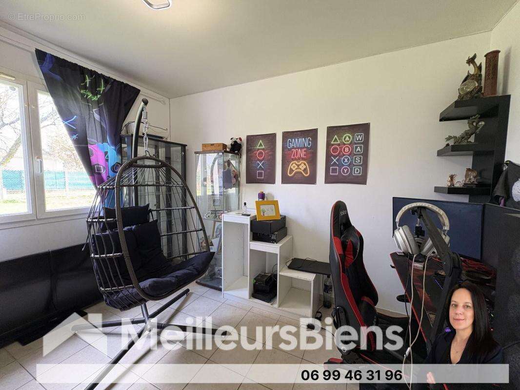 Maison à MONTLIEU-LA-GARDE