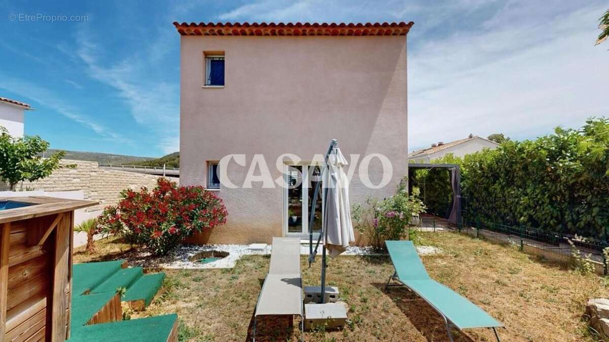Maison à LA DESTROUSSE