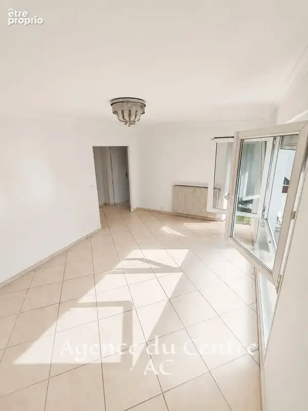 INVESTISSEMENT Appartement 3 chambres terrasse/balcon 5 mn de Rouen - photo 1